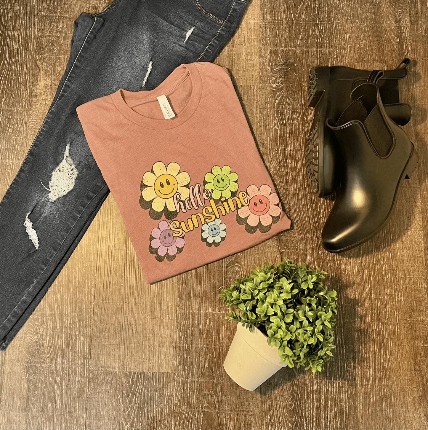 Vintage Hello Sunshine Smiley Daisies Tee